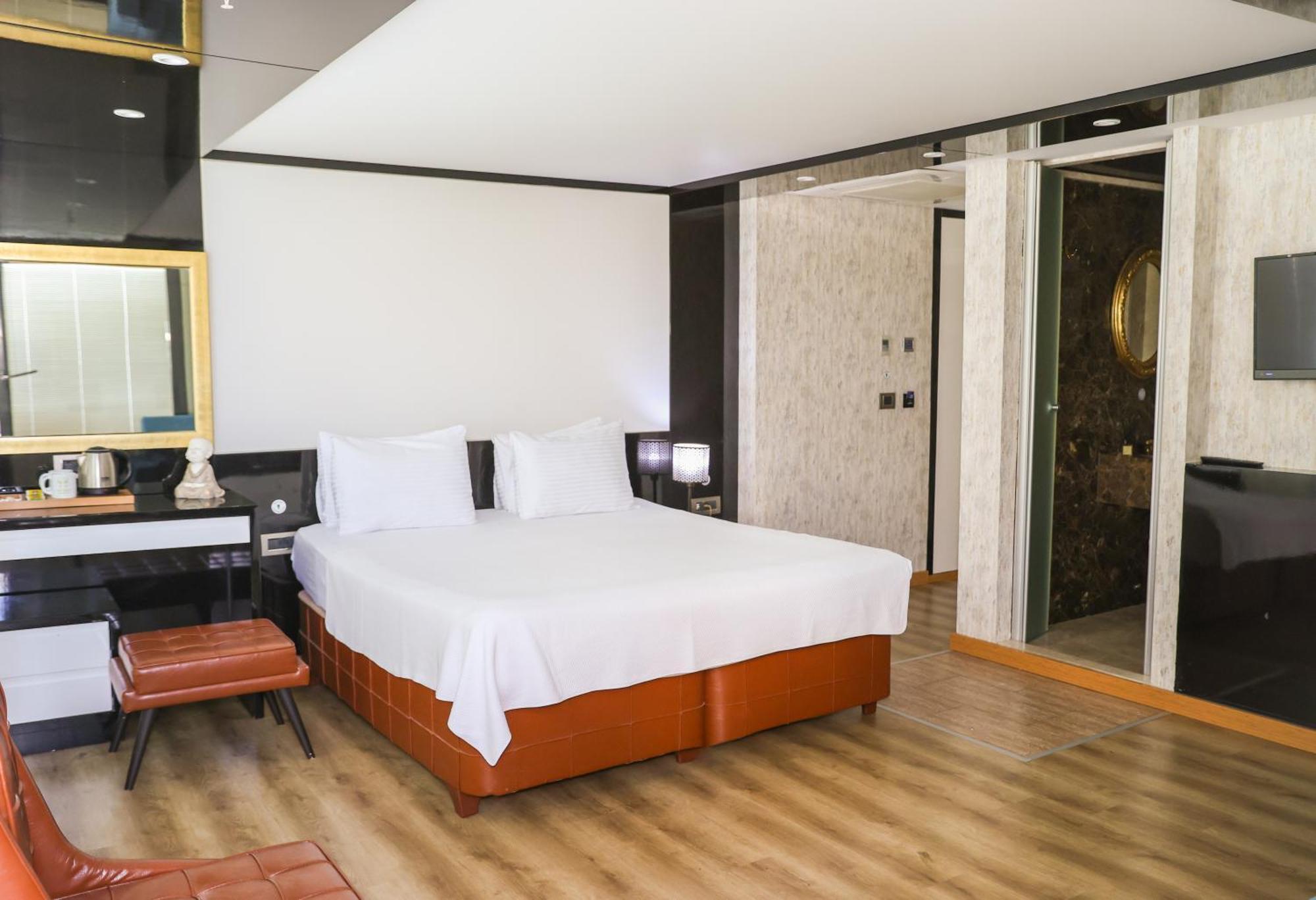 The Hera Platinum Hotel Стамбул Экстерьер фото